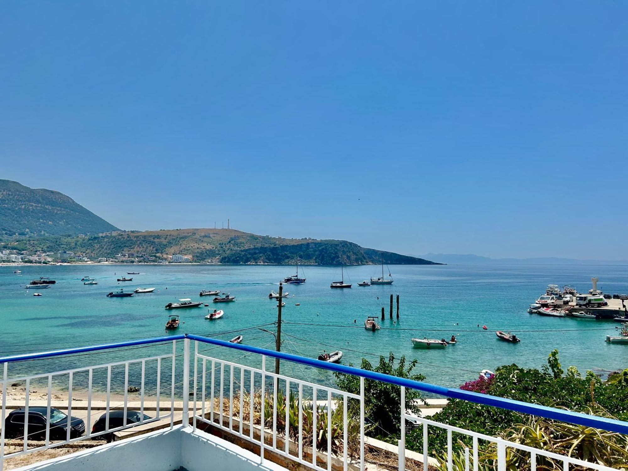 Viktora'S House Apartment Himare Ngoại thất bức ảnh