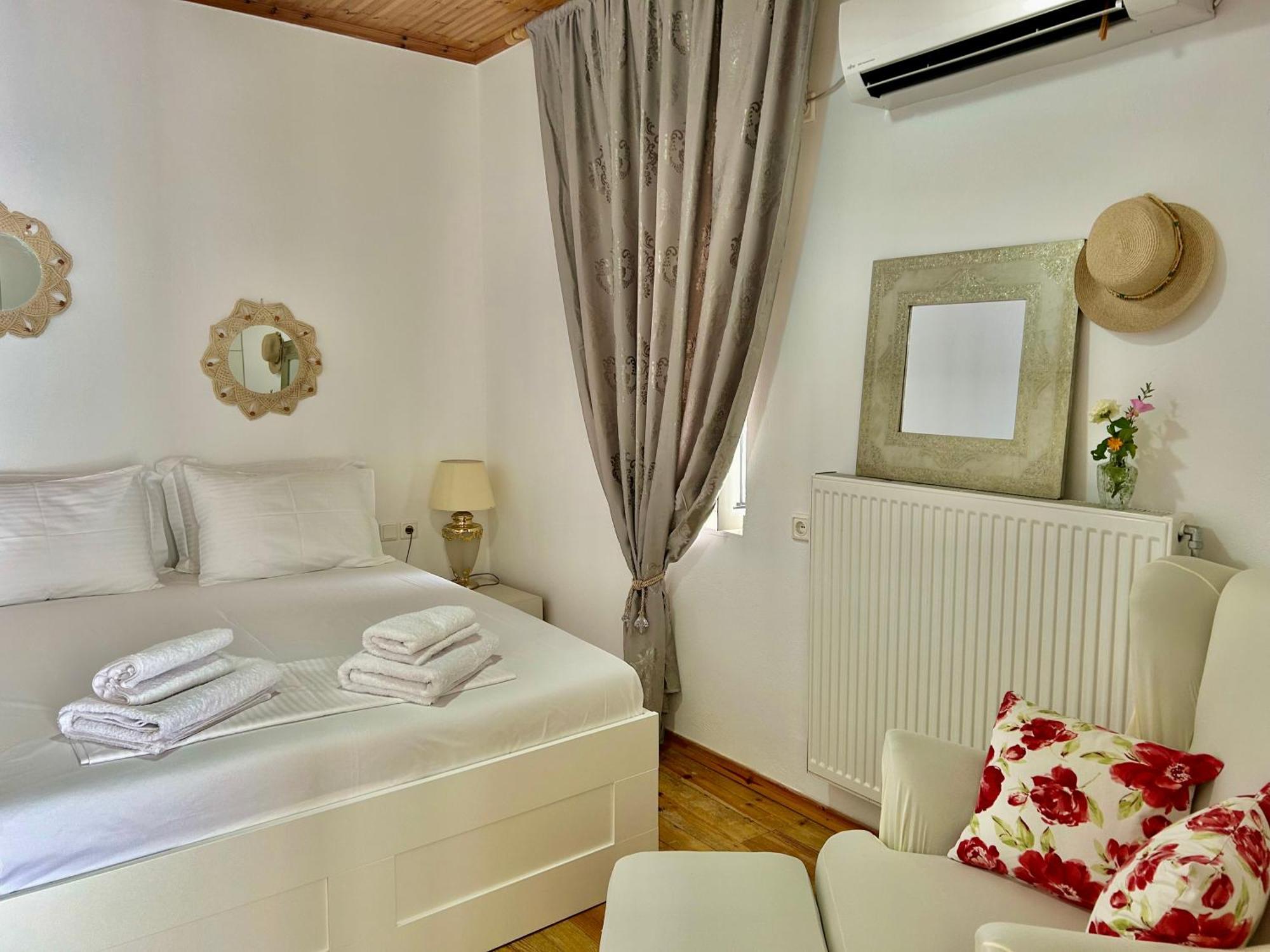 Viktora'S House Apartment Himare Ngoại thất bức ảnh