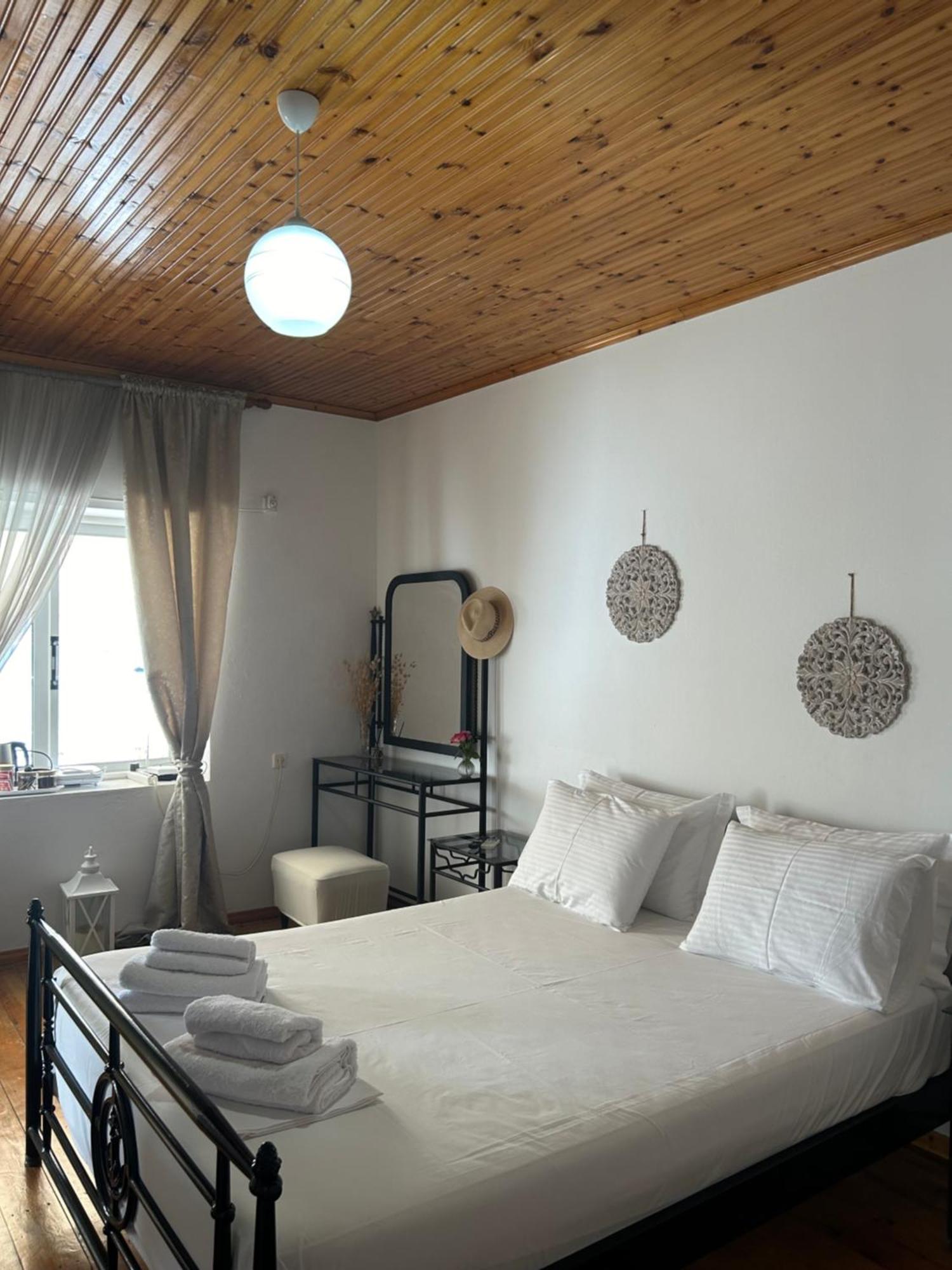 Viktora'S House Apartment Himare Ngoại thất bức ảnh